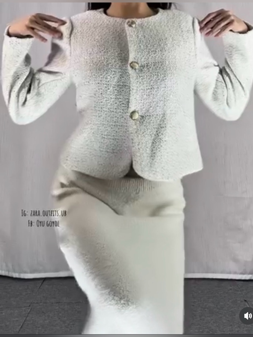 Zara Gold Sequin Cropped Cream Blazer, Golden Metallic Thread Buttons Long Slv